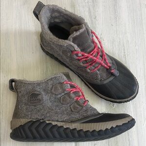 Sorel Out N About Gray Pink Felt Leather Waterproof Duck Boot Sz 6